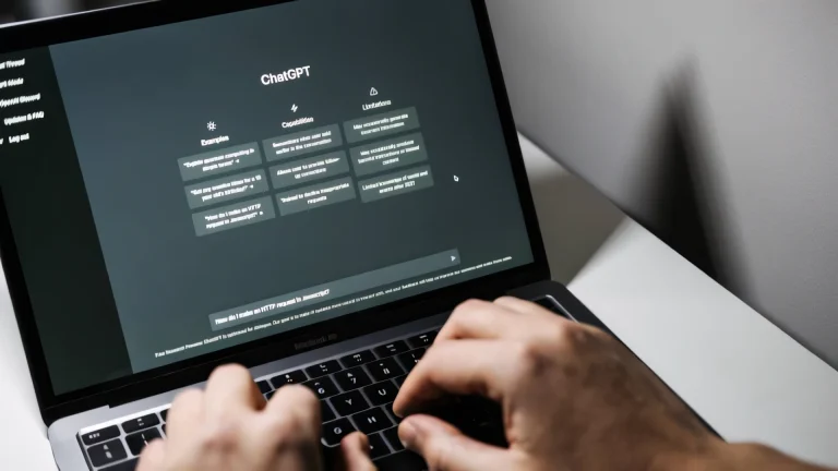ChatGPT: situațiile în care nu ar trebui folosit și de ce unele întrebări sunt mai bine adresate oamenilor, nu inteligenței artificiale